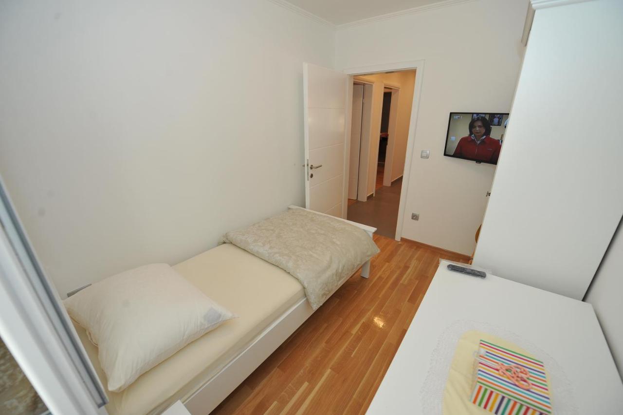 Apartment Antea Sinj Exterior foto